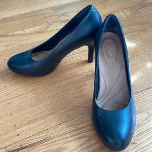 Clarks Business Heels in black